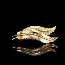 Load image into Gallery viewer, Vintage 18K Gold Feather Brooch with Twin Textured Design