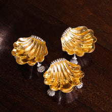 Load image into Gallery viewer, A Wonderful Trio of Antique Georgian Solid Sterling Silver Set of Shell Scallop Dishes - J T Younge, Walker & Crowder 1807