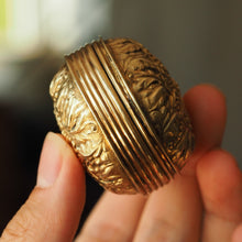 Load image into Gallery viewer, Rare Antique Georgian Spherical/Circular Silver Gilt Snuff Box with Acanthus & Vine Decorations - John Bettridge 1823