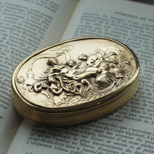Load image into Gallery viewer, Antique Georgian Silver Gilt Snuff Box Scene of Venus - London 1810 - Artisan Antiques