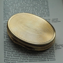 Load image into Gallery viewer, Antique Georgian Silver Gilt Snuff Box Scene of Venus - London 1810 - Artisan Antiques