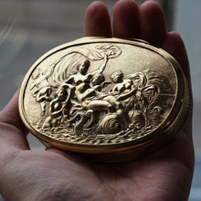 Load image into Gallery viewer, Antique Georgian Silver Gilt Snuff Box Scene of Venus - London 1810 - Artisan Antiques