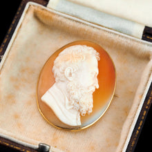 Load image into Gallery viewer, Antique Victorian Cameo Brooch 14ct Gold with Portrait of a Gentleman - c.1890