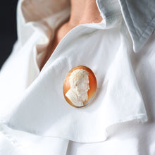 Load image into Gallery viewer, Antique Victorian Cameo Brooch 14ct Gold with Portrait of a Gentleman - c.1890