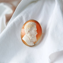 Load image into Gallery viewer, Antique Victorian Cameo Brooch 14ct Gold with Portrait of a Gentleman - c.1890