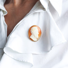 Load image into Gallery viewer, Antique Victorian Cameo Brooch 14ct Gold with Portrait of a Gentleman - c.1890