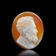Load image into Gallery viewer, Antique Victorian Cameo Brooch 14ct Gold with Portrait of a Gentleman - c.1890