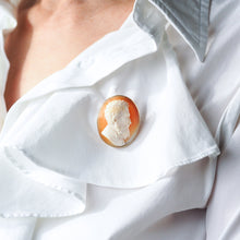 Load image into Gallery viewer, Antique Victorian Cameo Brooch 14ct Gold with Portrait of a Gentleman - c.1890