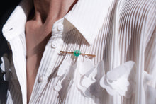 Load image into Gallery viewer, A Spectacular Chalcedony & Diamond 15ct Gold Brooch with Translucent Flower Design - 20th C.