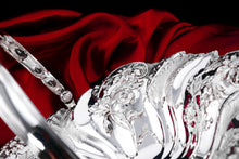 Load image into Gallery viewer, A Magnificent Large Georgian Solid Silver Basket with Floral Motifs (1kg+) - Joseph & John Angell 1835