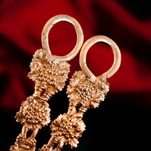 Load image into Gallery viewer, Antique Georgian Solid Silver Gilt Grape Shears/Scissors with Magnificent Vines - London 1830