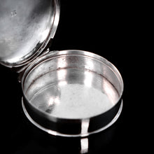 Load image into Gallery viewer, Antique Georgian Silver Tobacco Box / Snuff Box with Coat of Arms - James Phipps I c.1770s