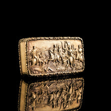 Load image into Gallery viewer, Antique Georgian Silver Gilt Snuff Box Battle Scene Top - John Bettridge 1829