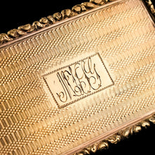 Load image into Gallery viewer, Antique Georgian Silver Gilt Snuff Box Battle Scene Top - John Bettridge 1829