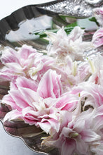 Load image into Gallery viewer, A Spectacular & Huge Antique Victorian Solid Silver Shell Basin Dish / Bowl (40cm+) - Hunt & Roskell, London 1846