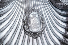 Load image into Gallery viewer, A Spectacular & Huge Antique Victorian Solid Silver Shell Basin Dish / Bowl (40cm+) - Hunt & Roskell, London 1846