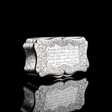 Load image into Gallery viewer, silver snuff box