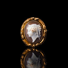 Load image into Gallery viewer, Magnificent Large Antique Victorian 18K Gold Cameo Brooch Pendant Locket - c.1860
