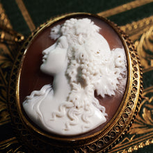 Load image into Gallery viewer, Antique Victorian 18ct Gold Shell Cameo Brooch with Figural Maenad/Bacchante - c.1860