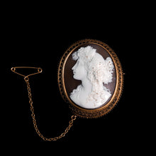Load image into Gallery viewer, Antique Victorian 18ct Gold Shell Cameo Brooch with Figural Maenad/Bacchante - c.1860