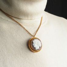 Load image into Gallery viewer, Antique Victorian Cameo 18ct Gold Brooch/Pendant Necklace - c.1880
