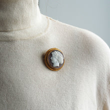 Load image into Gallery viewer, Antique Victorian Cameo 18ct Gold Brooch/Pendant Necklace - c.1880