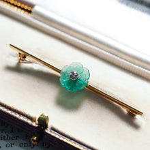 Load image into Gallery viewer, A Spectacular Chalcedony & Diamond 15ct Gold Brooch with Translucent Flower Design - 20th C.