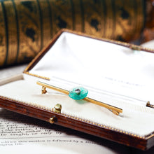 Load image into Gallery viewer, A Spectacular Chalcedony & Diamond 15ct Gold Brooch with Translucent Flower Design - 20th C.