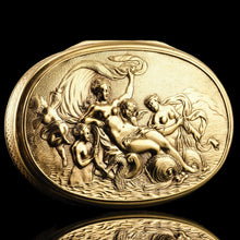 Load image into Gallery viewer, Antique Georgian Silver Gilt Snuff Box Scene of Venus - London 1810