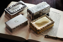 Load image into Gallery viewer, Antique Solid Silver Georgian Snuff Box with Ornate Acanthus Thumbpiece - London 1837