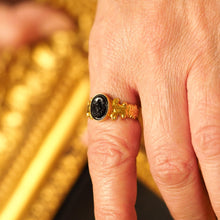 Load image into Gallery viewer, Antique Georgian/Victorian Cameo Ring Roman Style 18ct Gold - Early 19th Century