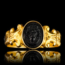 Load image into Gallery viewer, Antique Georgian/Victorian Cameo Ring Roman Style 18ct Gold - Early 19th Century