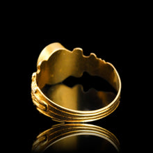 Load image into Gallery viewer, Antique Georgian/Victorian Cameo Ring Roman Style 18ct Gold - Early 19th Century