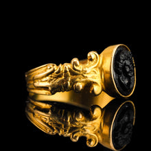 Load image into Gallery viewer, Antique Georgian/Victorian Cameo Ring Roman Style 18ct Gold - Early 19th Century