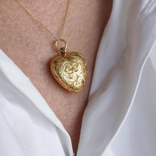Load image into Gallery viewer, Antique Victorian 18K Gold Puffy Heart Necklace Pendant Locket - c.1890