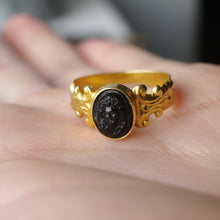 Load image into Gallery viewer, Antique Georgian/Victorian Cameo Ring Roman Style 18ct Gold - Early 19th Century