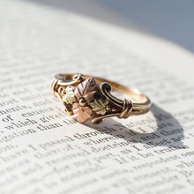 Load image into Gallery viewer, Tri-Colour Gold Ring with Foliate Motifs 9K Gold
