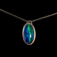 Load image into Gallery viewer, Vintage 9ct Gold Blue/Green Ammolite Pendant & Chain Necklace