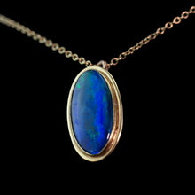Load image into Gallery viewer, Vintage 9ct Gold Blue/Green Ammolite Pendant & Chain Necklace