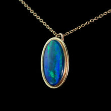 Load image into Gallery viewer, Vintage 9ct Gold Blue/Green Ammolite Pendant & Chain Necklace