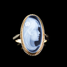 Load image into Gallery viewer, Vintage 9K Gold Agate Cameo Ring with Beautiful Figural Maiden Head - c.1980