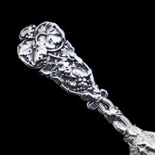 Load image into Gallery viewer, Antique Georgian Solid Silver Tea Caddy Spoon with Cast Vine Handle - 1823 - Artisan Antiques