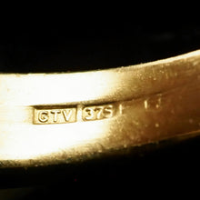 Load image into Gallery viewer, A Stylish Vintage 9K Gold Sapphire Cabochon and Diamond Ring