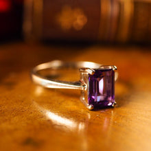 Load image into Gallery viewer, An 18K White Gold 'Emerald Cut' Amethyst Ring