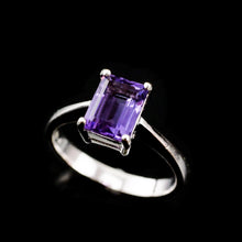 Load image into Gallery viewer, An 18K White Gold 'Emerald Cut' Amethyst Ring