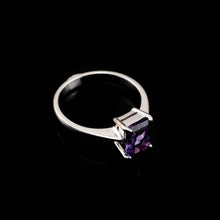Load image into Gallery viewer, An 18K White Gold 'Emerald Cut' Amethyst Ring