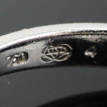 Load image into Gallery viewer, An 18K White Gold 'Emerald Cut' Amethyst Ring