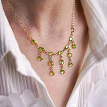 Load image into Gallery viewer, Vintage 9K Gold Peridot Cabochon Cascade Drop Necklace