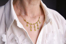 Load image into Gallery viewer, Vintage 9K Gold Peridot Cabochon Cascade Drop Necklace