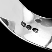 Load image into Gallery viewer, Antique Solid Silver Georgian Asparagus Tongs, Leveson-Gower/Sutherland Crest - 1820